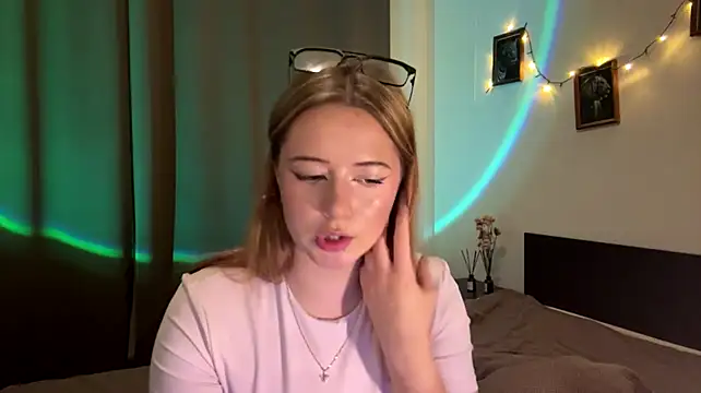 ElanorGahan stripchat live cam model