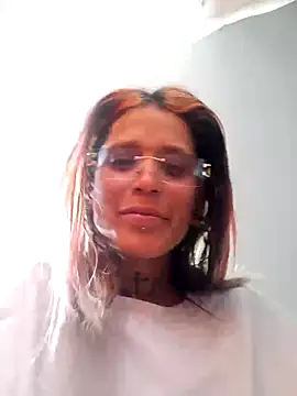 Lya_Ross19 stripchat live cam model
