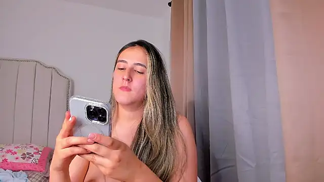 Hanna86 stripchat live cam model