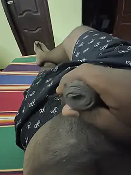 inevitable2607 stripchat live cam model