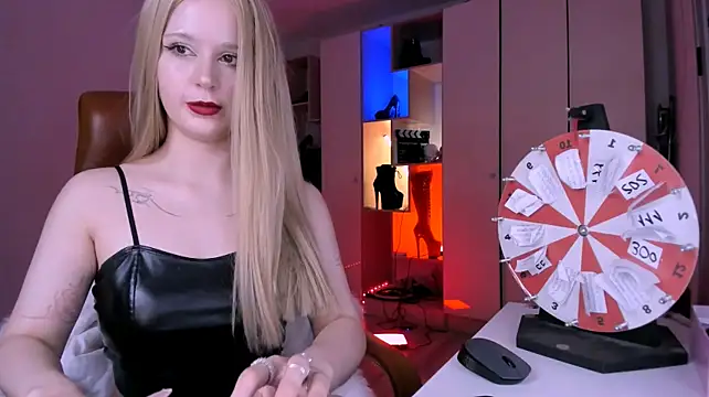 mollyposhh stripchat live cam model