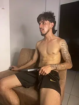Kriss_Edwards stripchat live cam model