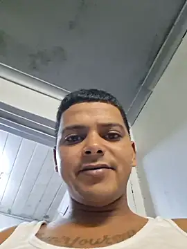 NippedClique stripchat live cam model