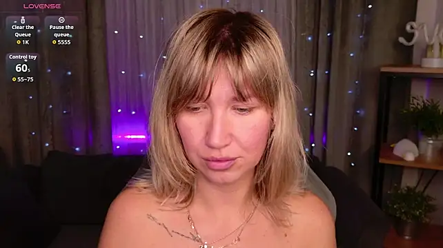 MilaBott stripchat live cam model