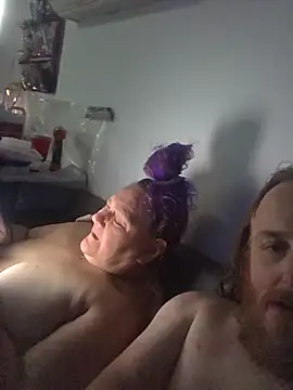 SpnzTnT stripchat live cam model
