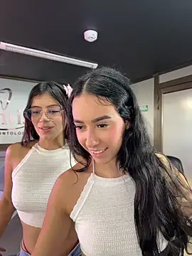 iris_cuteface stripchat live cam model