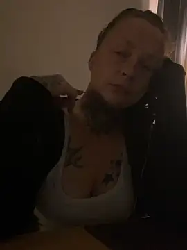 Elleeen stripchat live cam model