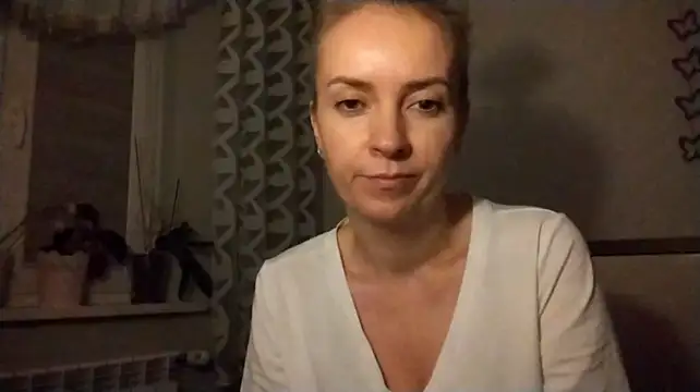 JenniferAlone stripchat live cam model