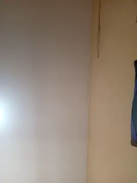 Nicollet2 stripchat live cam model