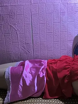 juicy-milu stripchat live cam model