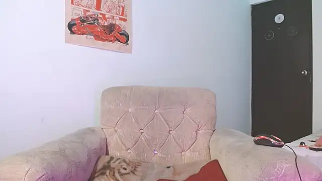 lucydreamm stripchat live cam model