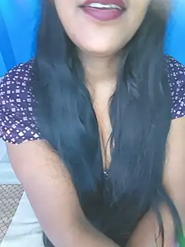 Missdiwani stripchat live cam model