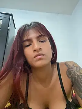 xiiomyy stripchat live cam model