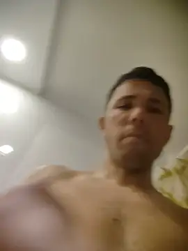 Arsenio13 stripchat live cam model
