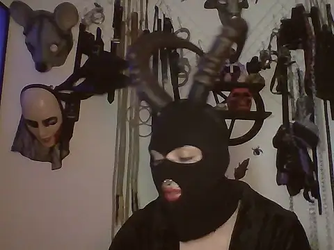 FeticheMacabre stripchat live cam model
