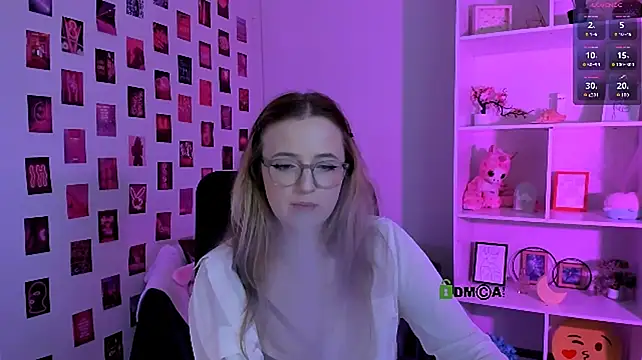 luna_berryy stripchat live cam model