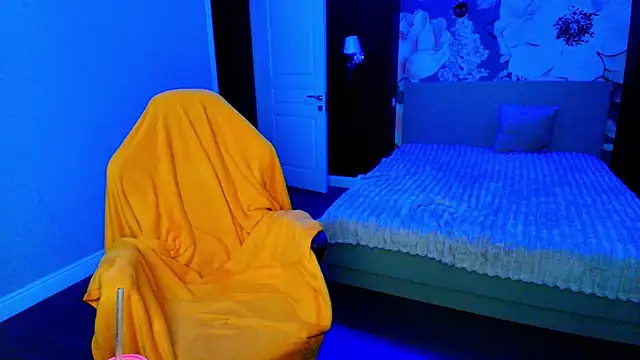 MissisCaty stripchat live cam model
