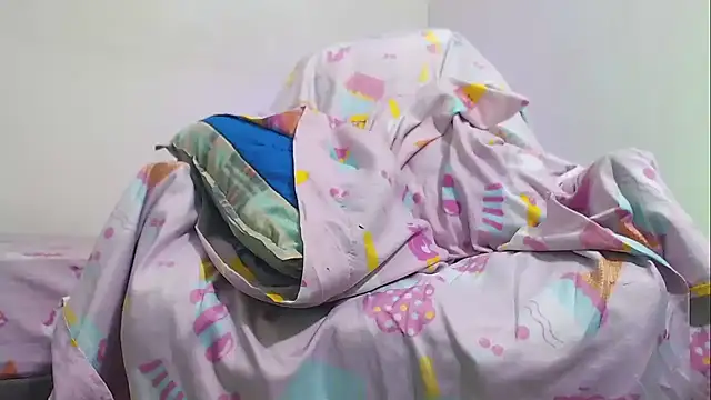 red_veltet stripchat live cam model