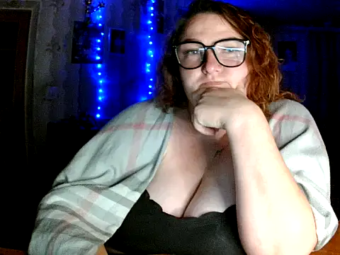 AngelQSky stripchat live cam model