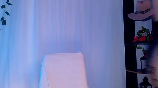 Belladonna_lips stripchat live cam model