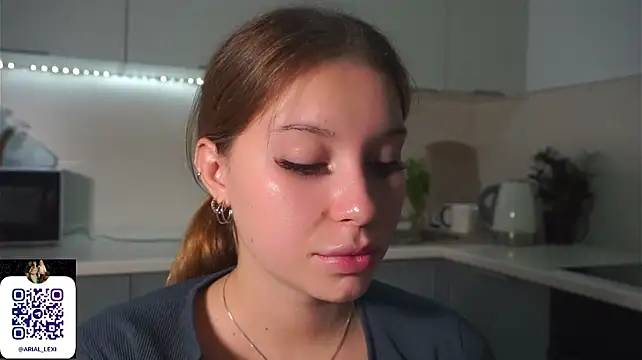 Sairallyn stripchat live cam model
