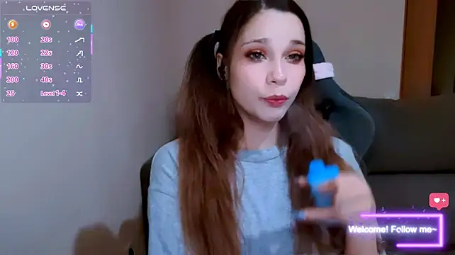 kittenalissa stripchat live cam model