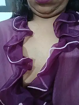 hey_pooja stripchat live cam model