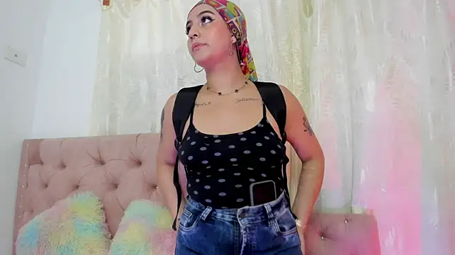 Heidy777isaac stripchat live cam model