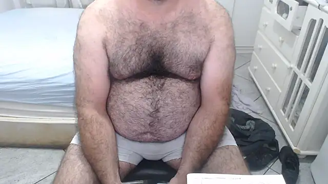 MysterBearMG stripchat live cam model