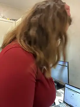 DienkaGreen stripchat live cam model
