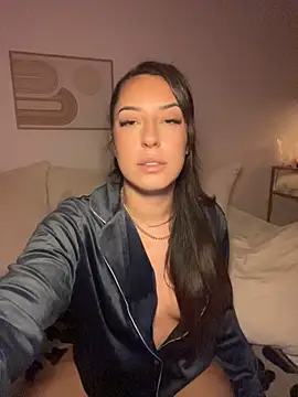 SissiVienna stripchat live cam model