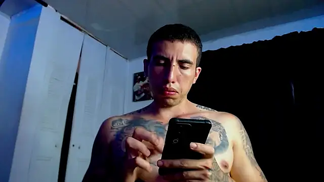 Adam_Hudsond stripchat live cam model