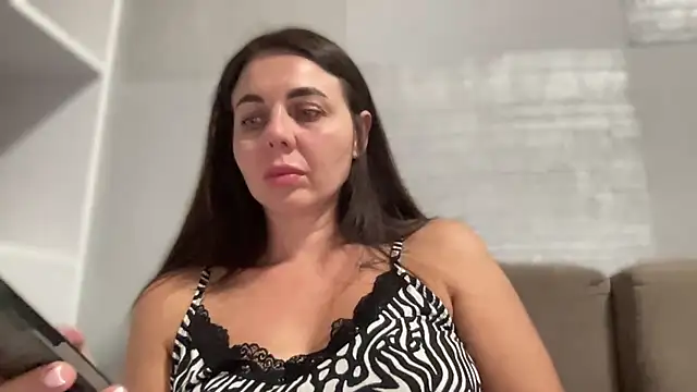 Darsy_Rox stripchat live cam model