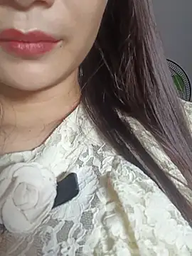 _Tonii_ stripchat live cam model