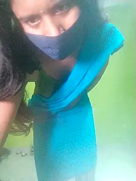 Pinkyjii stripchat live cam model