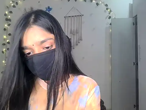 DESI_Siya stripchat live cam model