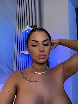 KirstieVegas stripchat live cam model
