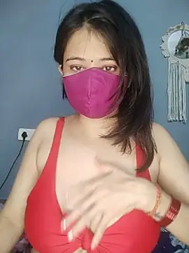 Pari8822 stripchat live cam model