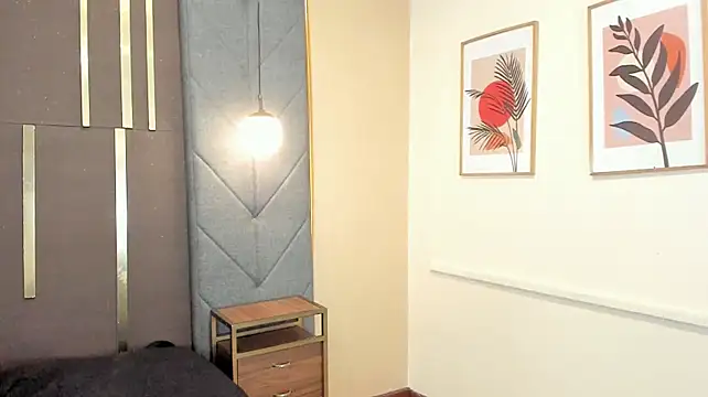 OliviGrace stripchat live cam model