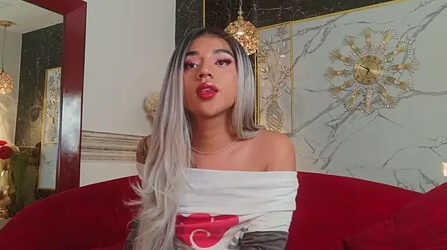 Chris_Lohan stripchat live cam model