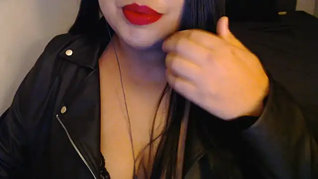 Internacionalist7 stripchat live cam model