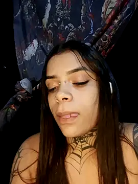 g0ticaRabudaa stripchat live cam model