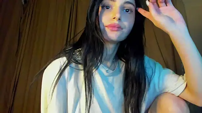 Lesyalisss stripchat live cam model