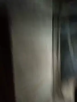 NIANIAKUTE stripchat live cam model