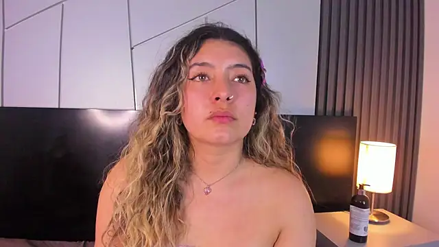 ChloeBelle_ stripchat live cam model
