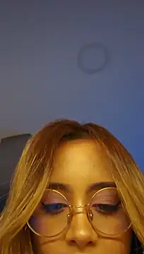 JustMary stripchat live cam model