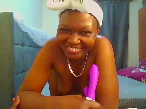 midnightsnack2 stripchat live cam model