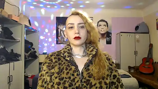 VioletFox26 stripchat live cam model
