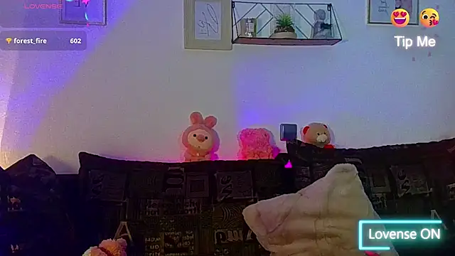 Elisabloom stripchat live cam model