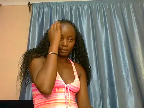 Sexxy_leilah stripchat live cam model